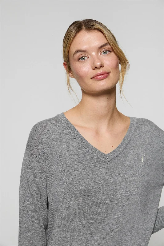 Jersey de punto gris vigoré con cuello de pico y logo bordado Rigby Go Metallic Jersey Tee Jersey de punto gris vigoré con cuello de pico y logo bordado Rigby Go Metallic Jersey Tee