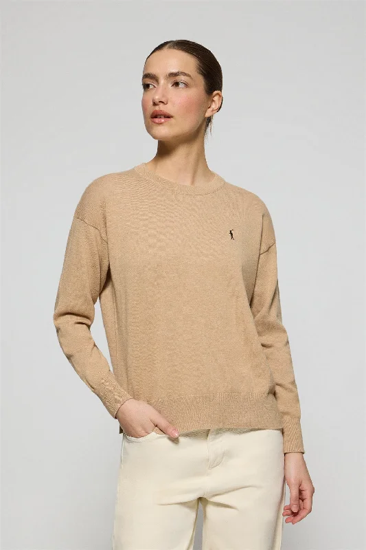 Jersey de punto color caramelo vigoré con cuello redondo y logo bordado Rigby Go Lightweight Jersey Top Jersey de punto color caramelo vigoré con cuello redondo y logo bordado Rigby Go Lightweight Jersey Top