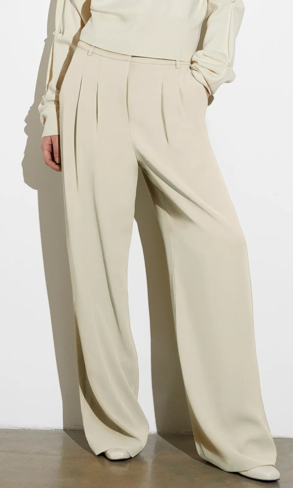 Harry Suiting Trousers in Neutrals Trousers Formal Black