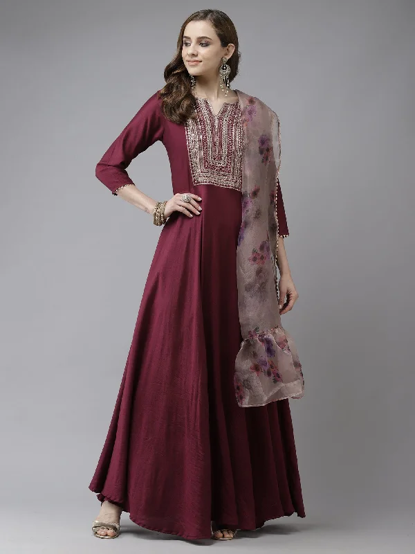 Women's Purple Embroidered A-Line Kurta Trouser With Dupatta Set - Indo Era Trousers Cargo pockets Women's Purple Embroidered A-Line Kurta Trouser With Dupatta Set - Indo Era Trousers Cargo pockets