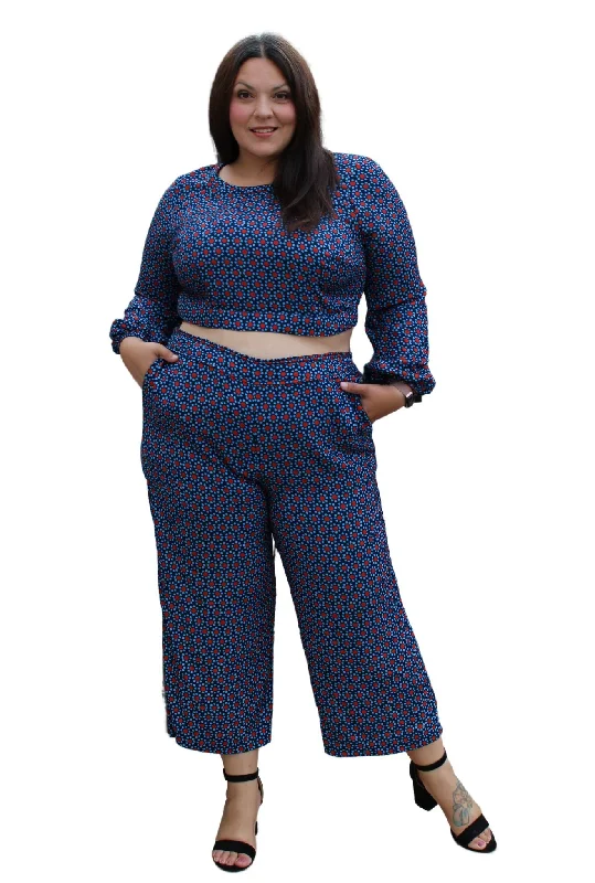 Eloquii Two Piece Crop Top And Crop Pant Set, Size 16 Front Pockets Side Pockets Patch Pockets