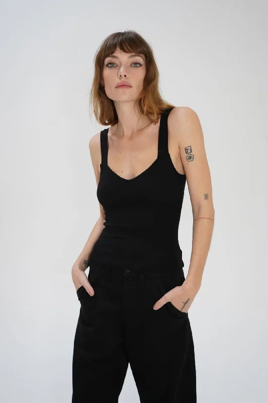 Iva Ribbed Tank - Black fitted tank top