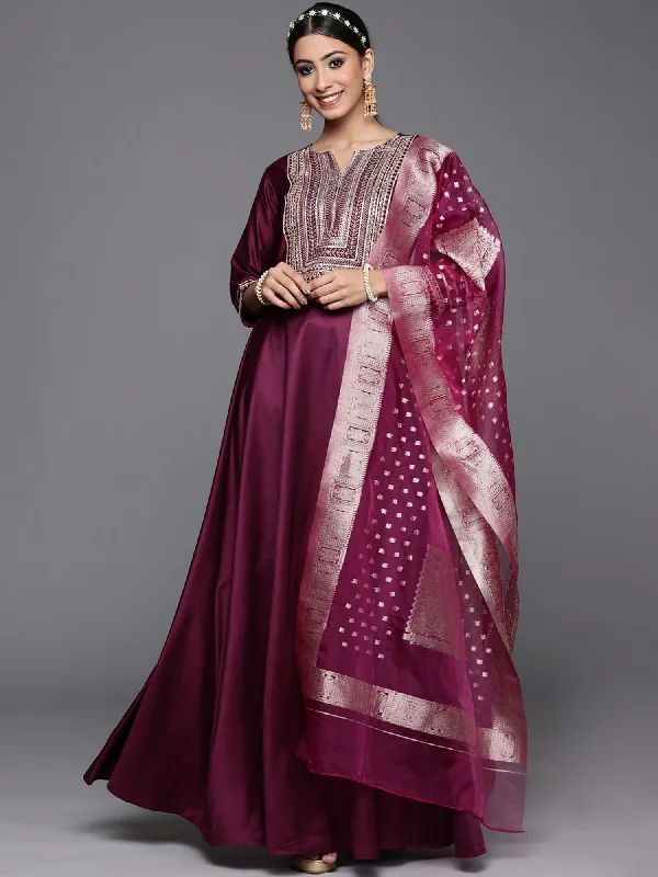 Women's Purple Embroidered A-Line Kurta Trouser With Dupatta Set - Indo Era Trousers Fleece Cozy Women's Purple Embroidered A-Line Kurta Trouser With Dupatta Set - Indo Era Trousers Fleece Cozy