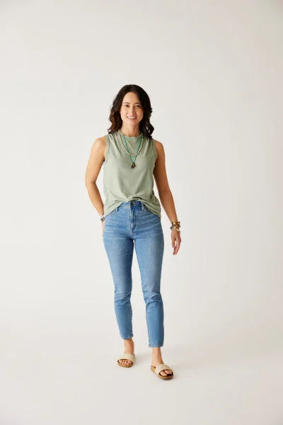 Larisa Hemp Tank v-neck tank top